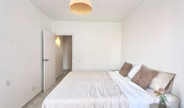 Brukt - Apartment -
Torrevieja - Estacion De Autobuses