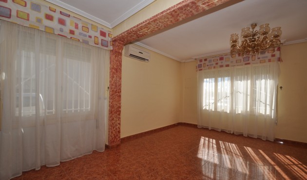 Resale - Town House -
Pinoso - Inland