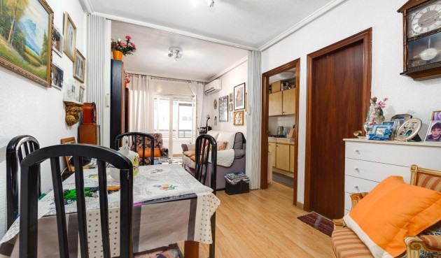 Resale - Apartment -
Torrevieja - Centro