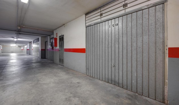 Resale - Apartment -
Torrevieja - Centro