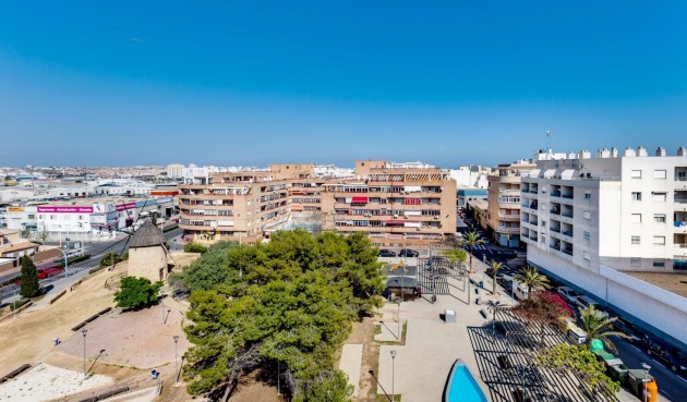 Resale - Apartment -
Torrevieja - Centro
