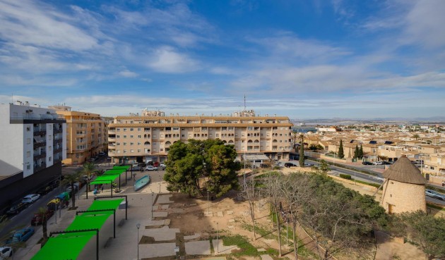 Resale - Apartment -
Torrevieja - Centro