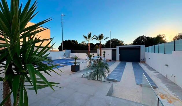 Brukt - Villa -
Rojales - Ciudad Quesada