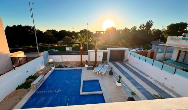 Brukt - Villa -
Rojales - Ciudad Quesada