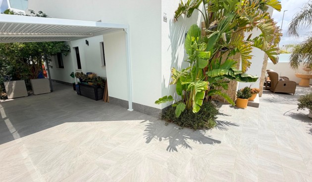 Resale - Villa -
Los Montesinos - Costa Blanca