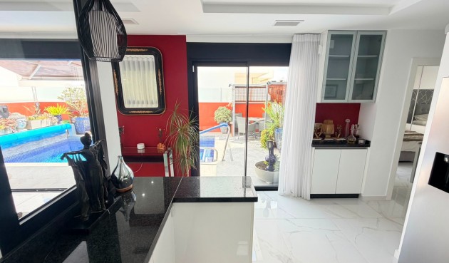 Resale - Villa -
Los Montesinos - Costa Blanca