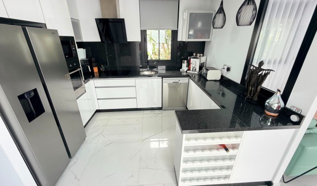 Resale - Villa -
Los Montesinos - Costa Blanca