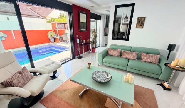 Resale - Villa -
Los Montesinos - Costa Blanca