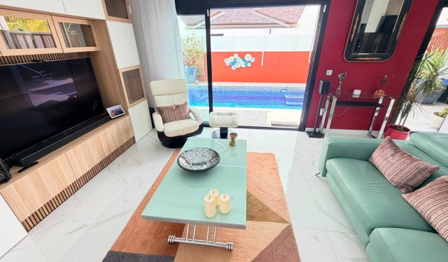 Resale - Villa -
Los Montesinos - Costa Blanca