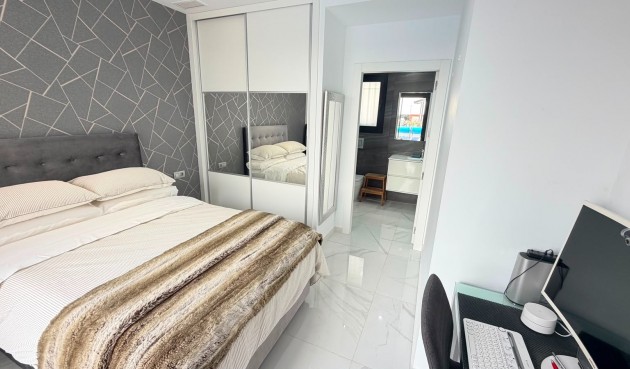 Resale - Villa -
Los Montesinos - Costa Blanca