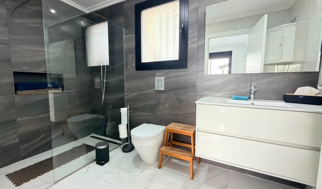 Resale - Villa -
Los Montesinos - Costa Blanca