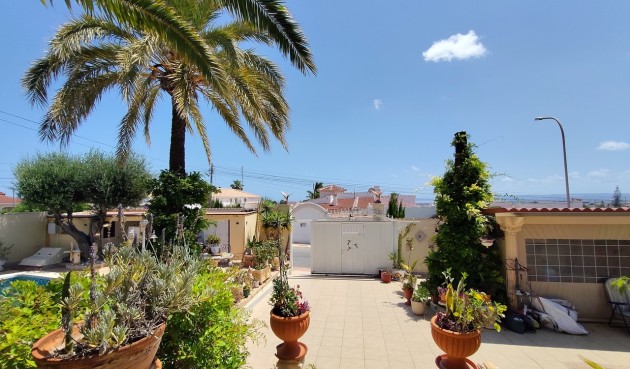 Brukt - Villa -
Ciudad Quesada - Costa Blanca
