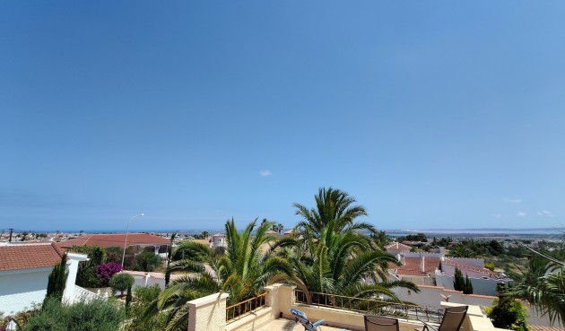 Brukt - Villa -
Ciudad Quesada - Costa Blanca