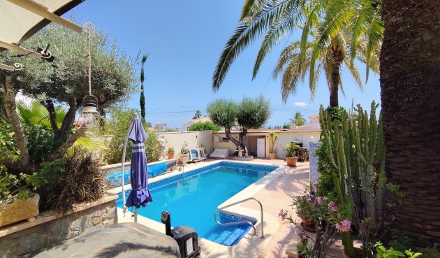 Brukt - Villa -
Ciudad Quesada - Costa Blanca