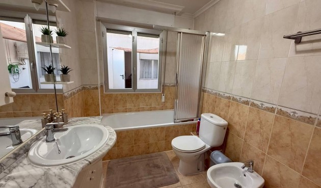 Resale - Apartment -
Torrevieja - Playa del Cura