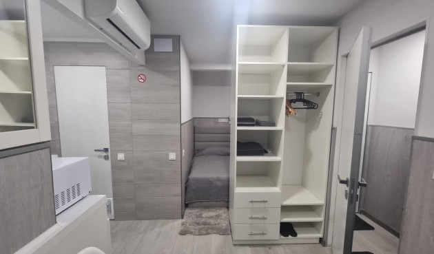 Brukt - Apartment -
Torrevieja - Centro
