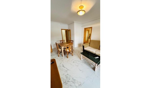 Brukt - Apartment -
Torrevieja - Acequion