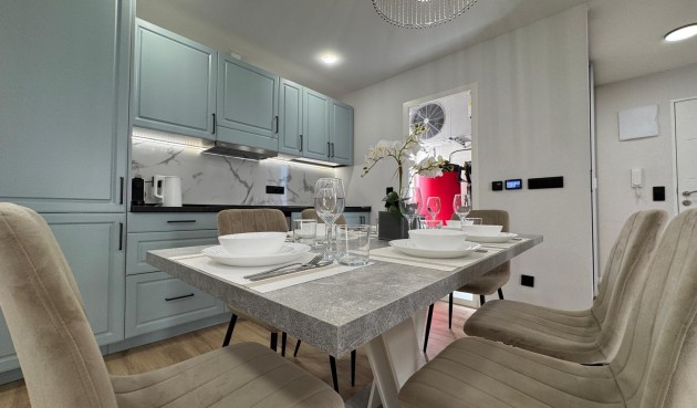 Brukt - Apartment -
Torrevieja - Playa del Cura