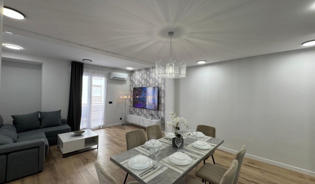 Brukt - Apartment -
Torrevieja - Playa del Cura