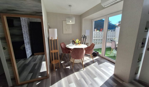 Brukt - Apartment -
Torrevieja - Torretas