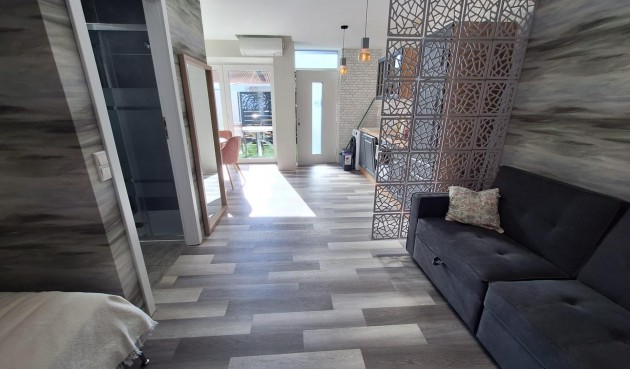 Brukt - Apartment -
Torrevieja - Torretas