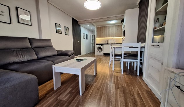 Brukt - Apartment -
Torrevieja - Centro