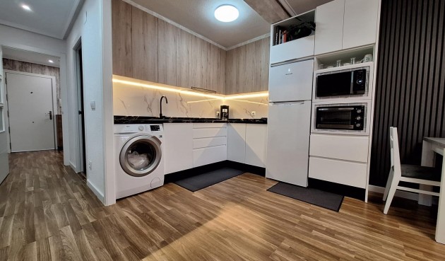 Brukt - Apartment -
Torrevieja - Centro