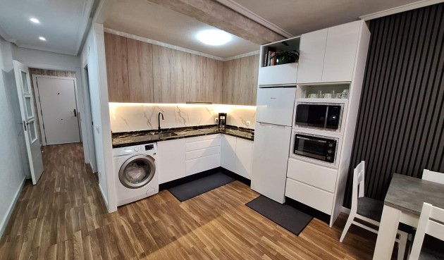 Brukt - Apartment -
Torrevieja - Centro
