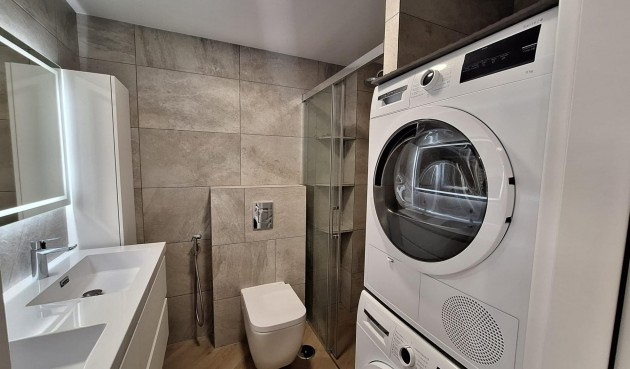 Brukt - Apartment -
Torrevieja - Playa de los Locos