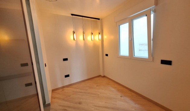 Brukt - Apartment -
Torrevieja - Playa de los Locos