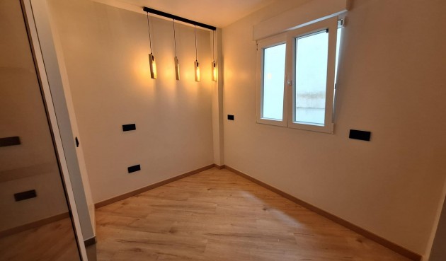 Brukt - Apartment -
Torrevieja - Playa de los Locos