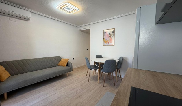 Resale - Apartment -
Torrevieja - Playa del Cura