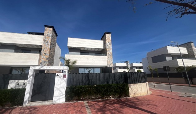 Brukt - Villa -
Torre Pacheco - Inland