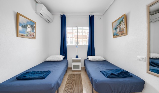 Återförsäljning - Apartment -
Orihuela Costa - Costa Blanca