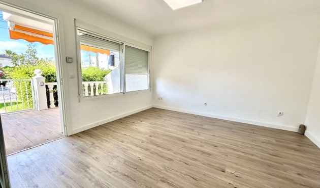 Brukt - Apartment -
Villamartin - Costa Blanca