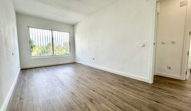 Brukt - Apartment -
Villamartin - Costa Blanca