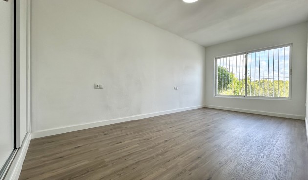 Brukt - Apartment -
Villamartin - Costa Blanca