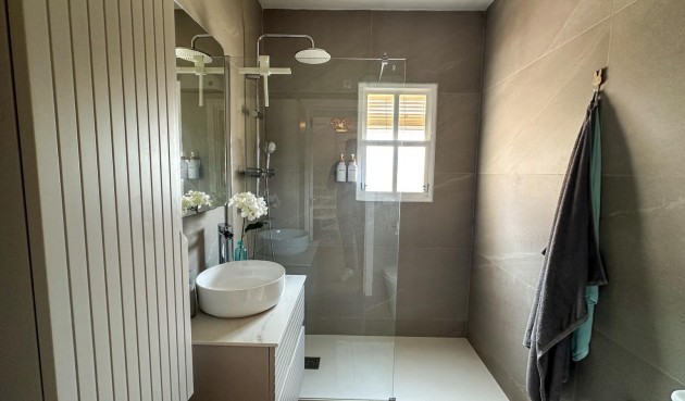 Återförsäljning - Apartment -
Orihuela Costa - Costa Blanca