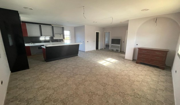 Resale - Villa -
Torrevieja - La Siesta - El Salado - Torreta