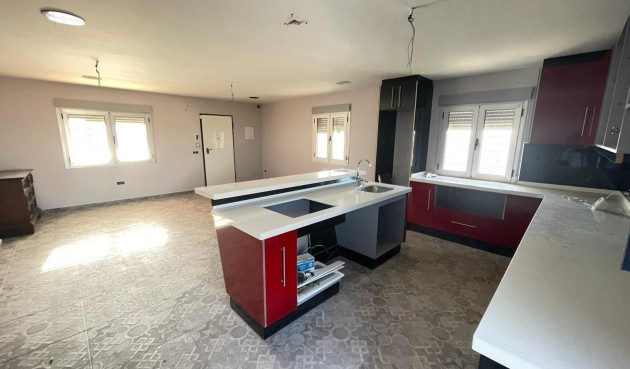 Resale - Villa -
Torrevieja - La Siesta - El Salado - Torreta