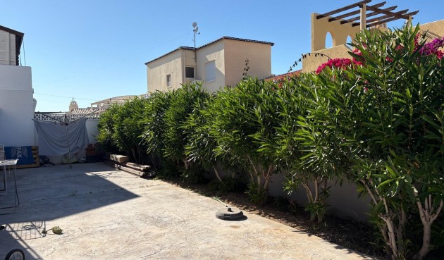 Resale - Villa -
Torrevieja - La Siesta - El Salado - Torreta