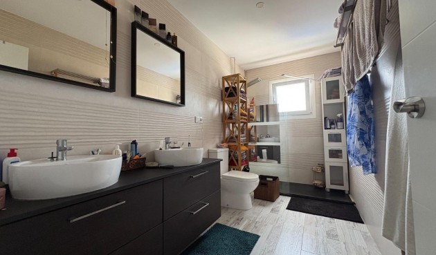 Resale - Villa -
Torrevieja - La Siesta - El Salado - Torreta