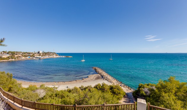 Brukt - Town House -
Villamartin - Costa Blanca