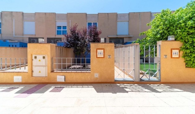 Brukt - Town House -
Orihuela Costa - Costa Blanca