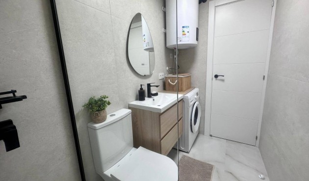 Brukt - Apartment -
Torrevieja - Estacion De Autobuses