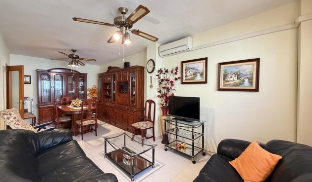 Resale - Apartment -
Torrevieja - Playa del Cura