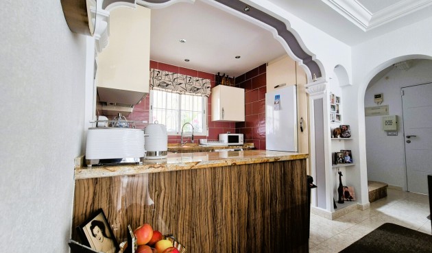 Brukt - Villa -
Villamartin - Costa Blanca