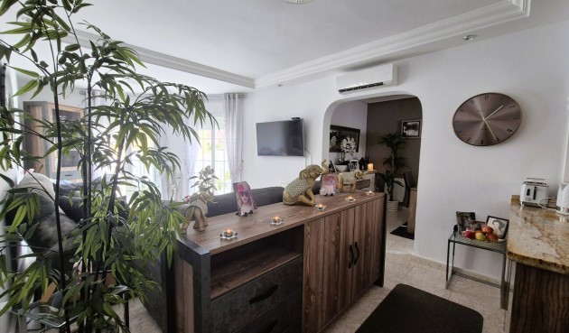 Brukt - Villa -
Villamartin - Costa Blanca