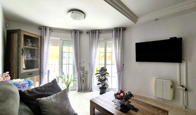 Brukt - Villa -
Villamartin - Costa Blanca