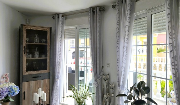 Brukt - Villa -
Villamartin - Costa Blanca